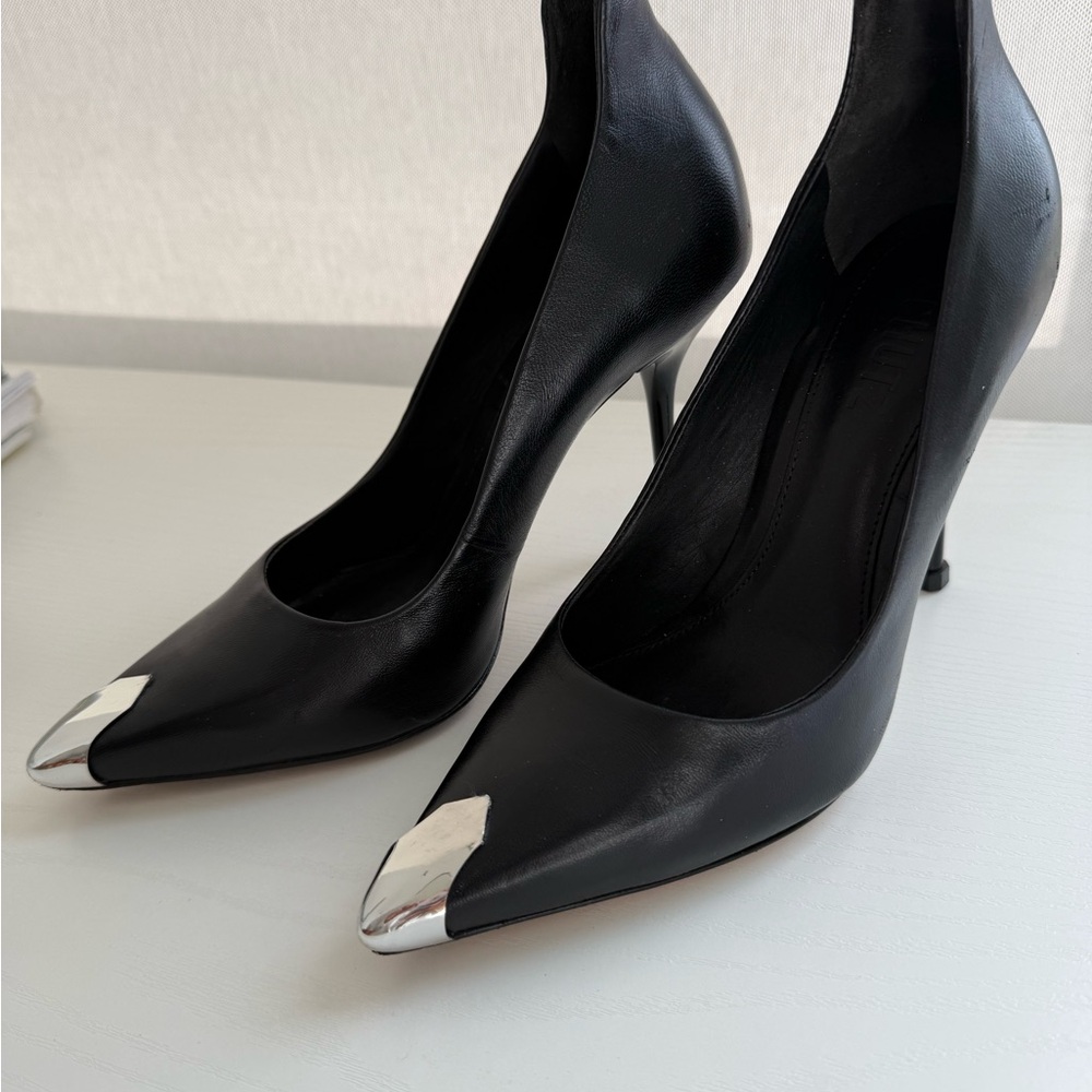 Shutz Sleek Black Heels with Silver Tips